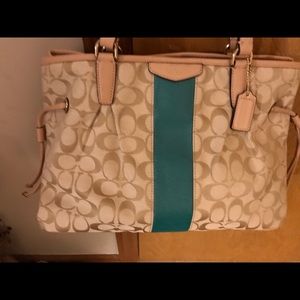 New with tags Coach logo shoulder bag